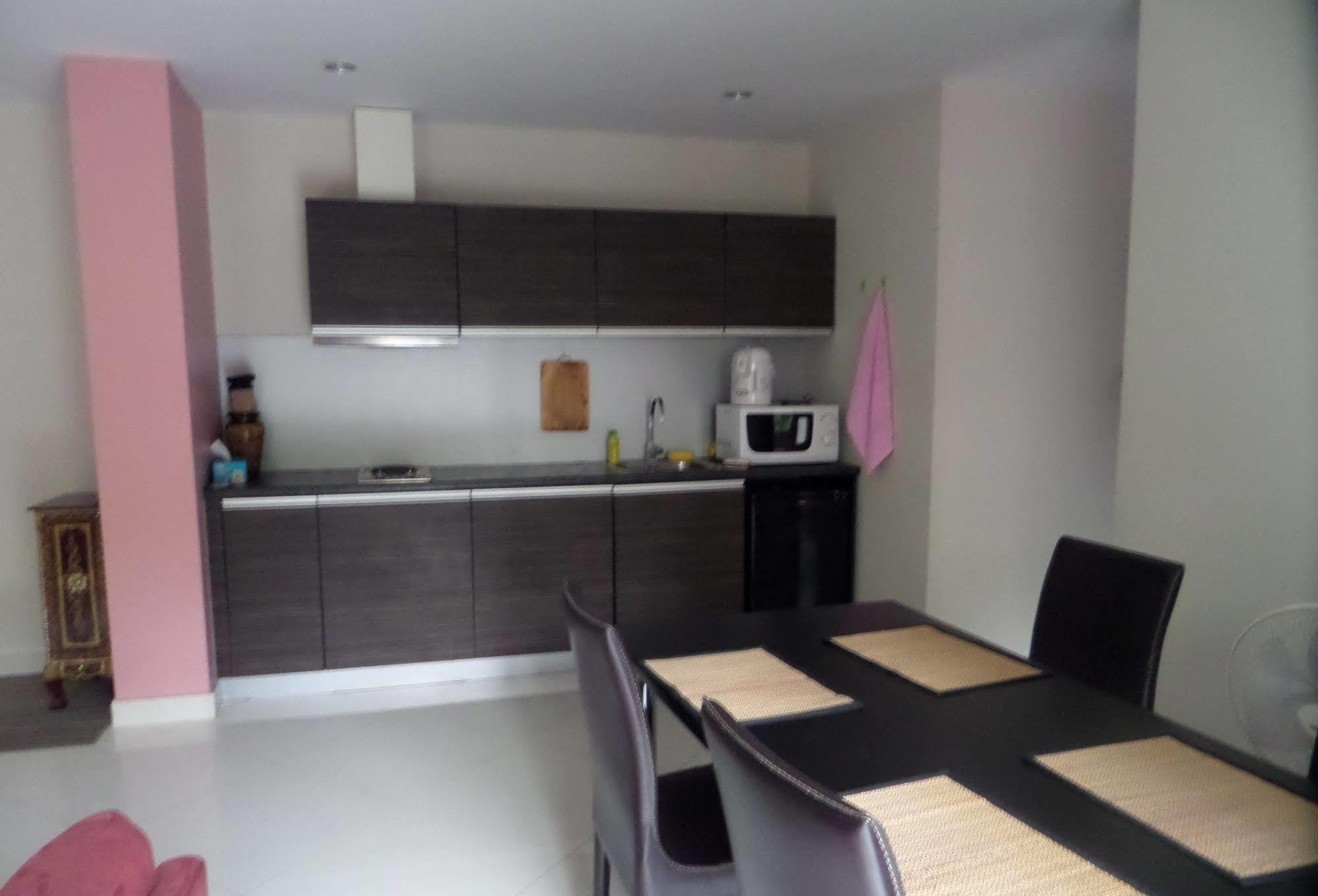 Park Lane Resort By West Joint Venture Pantai Jomtien Luaran gambar