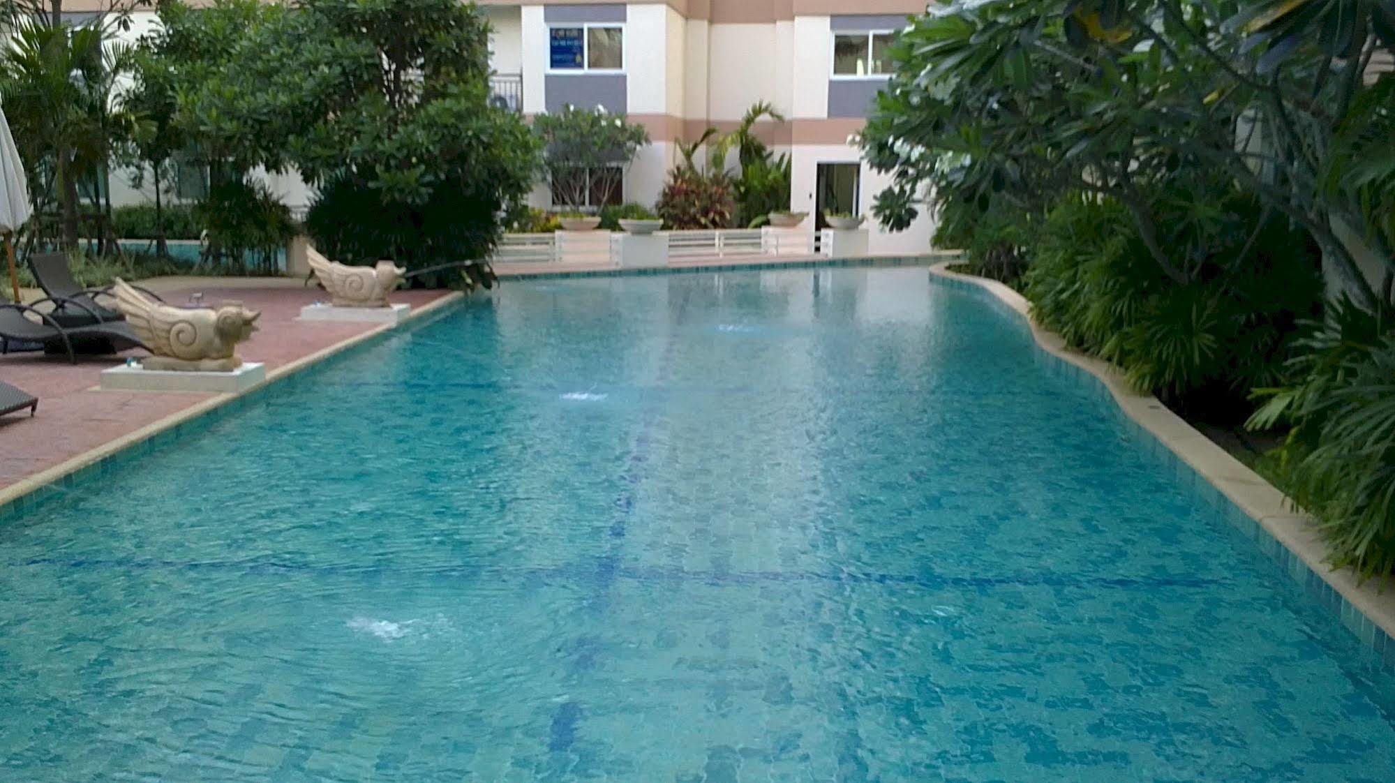 Park Lane Resort By West Joint Venture Pantai Jomtien Luaran gambar